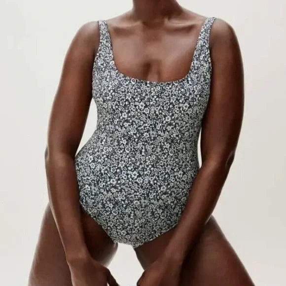 Everlane Square Neck Blue & White Floral Feminine Boho One Piece Swimsuit Sz L - Picture 6 of 16